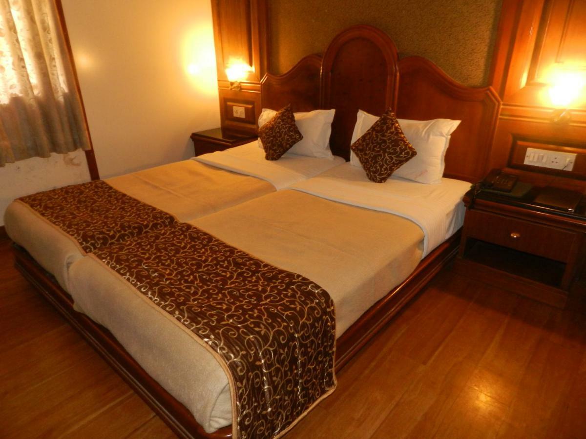 Ayodhya Hotel